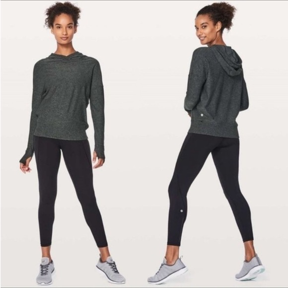 lululemon athletica Tops - Lululemon Women Lead The Pack Hoodie Pullover Sz 10 Heather Grey Hidden Zip Pkt